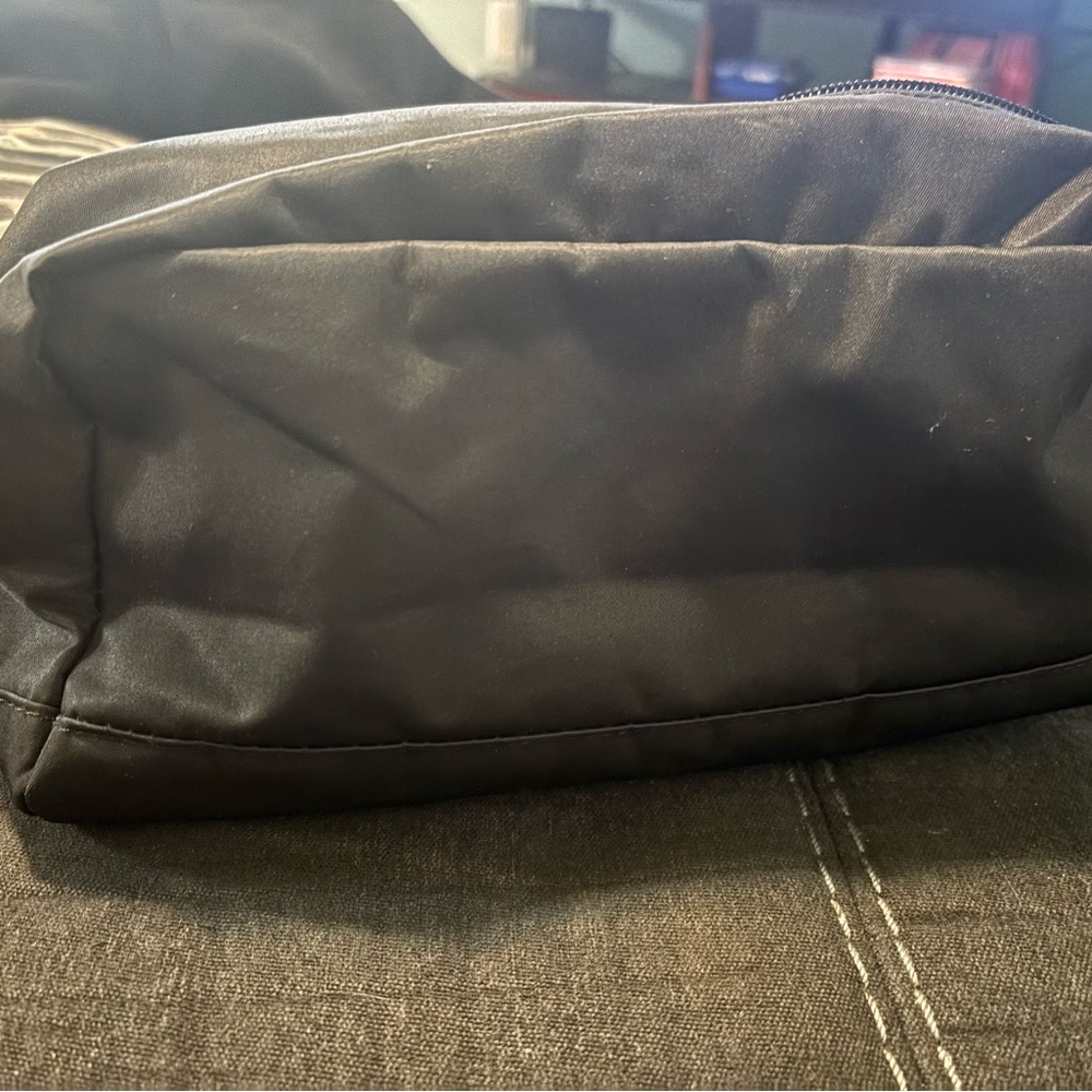 Juju bee pouch